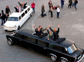 assets/images/activities/trabant-xxl-stretchlimousine-mieten-in-berlin/1280_0005_Black & White - JGiA Tour 2-270x200x90.jpg
